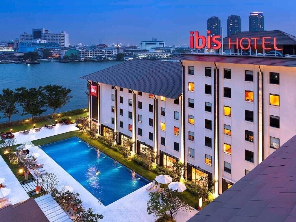 Готель Ibis Bangkok Riverside 3*
