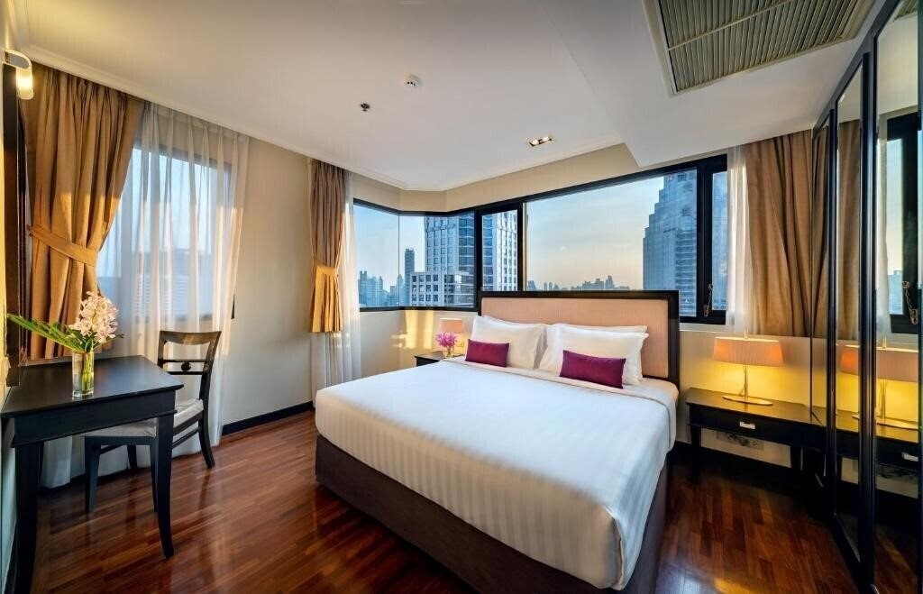 Фото Bandara Suites Solom 3*