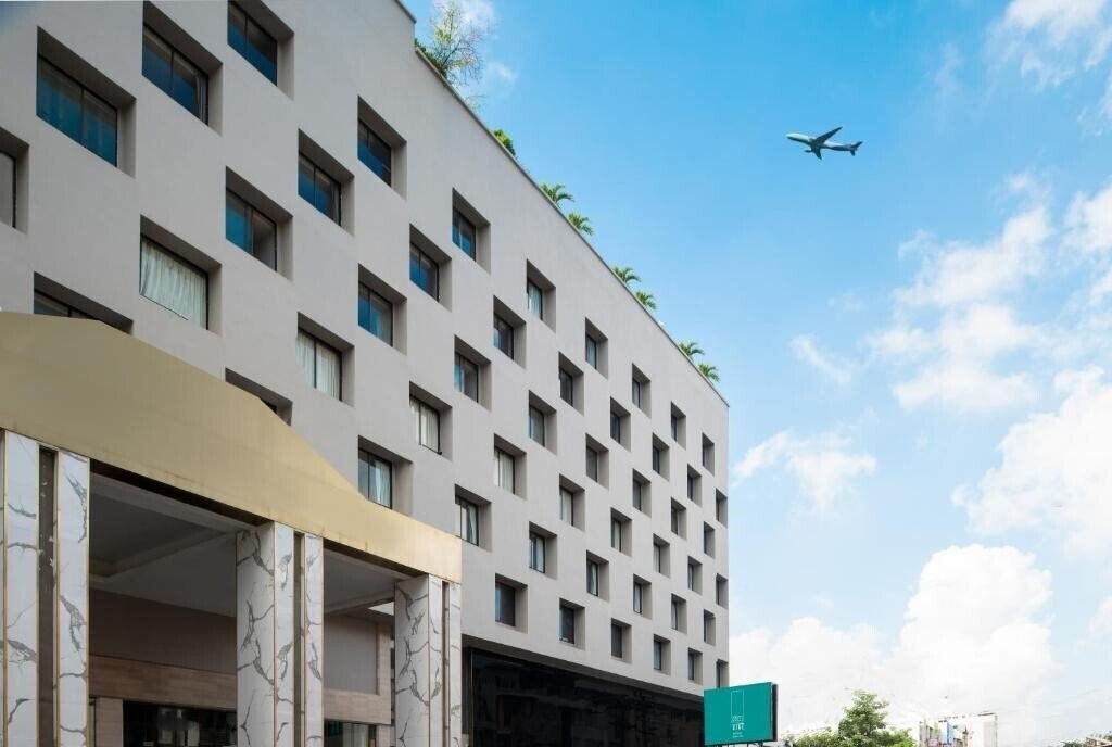 Готель Cross Vibe Bangkok Srinakarin 4*