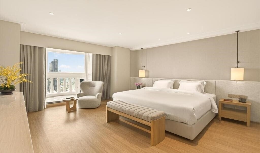 Готель Tower Club at Lebua 5*