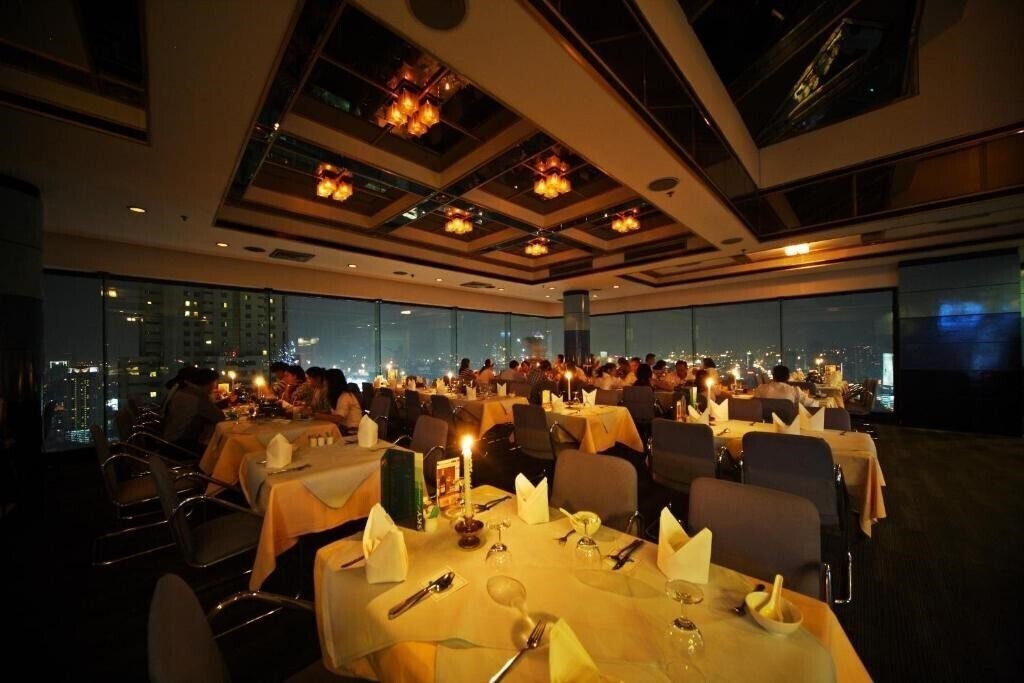 Зображення Baiyoke Suite Hotel 3*