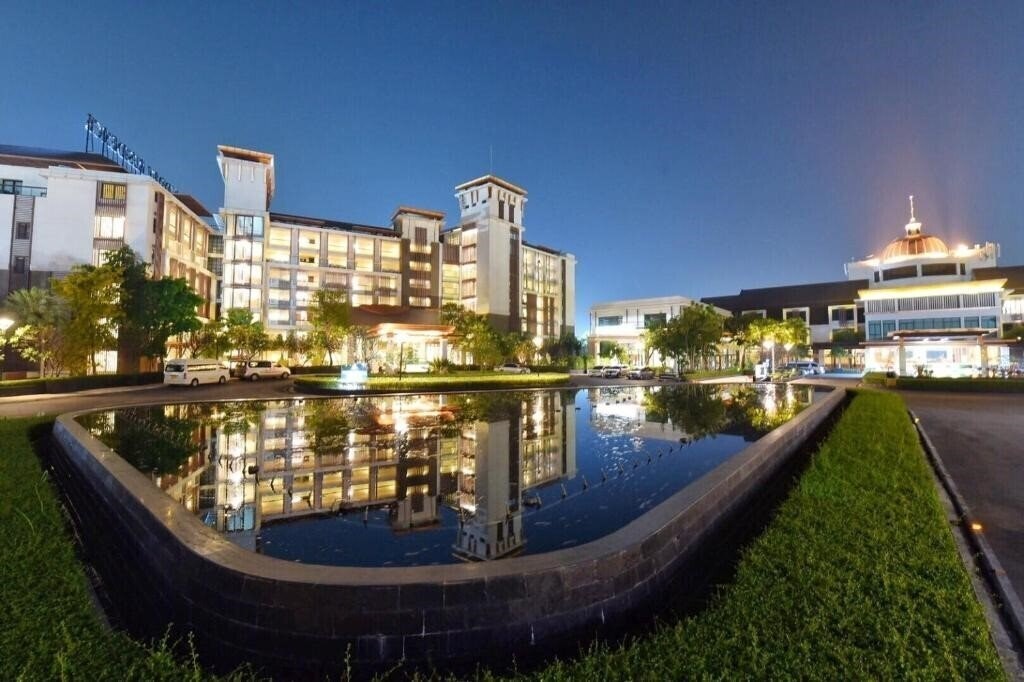 Картинка Summit Windmill Golf Suite Hotel at Suvarnabhumi 5*
