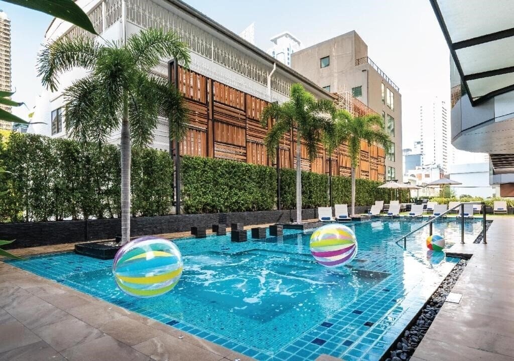 Готель Solitaire Bangkok Sukhumvit 11 3*