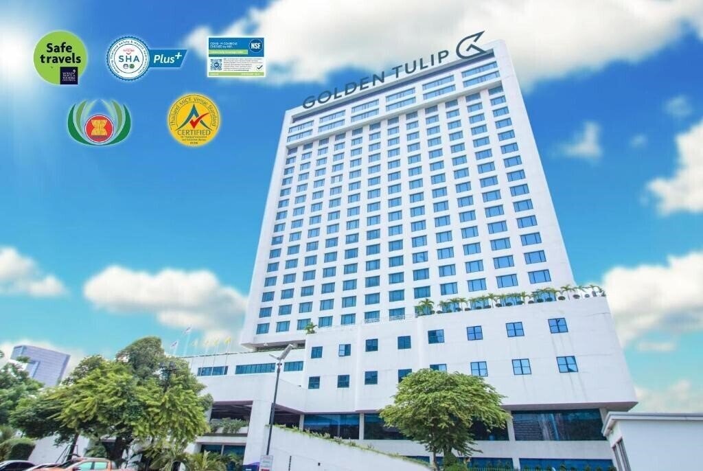 Отель Golden Tulip Sovereign 5*
