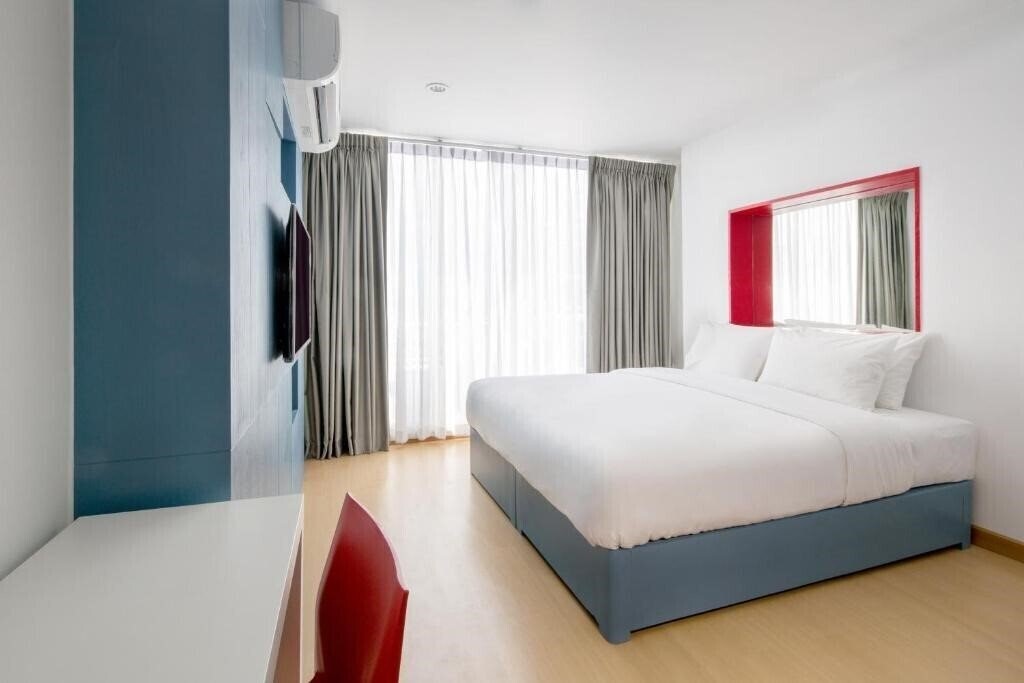 Фото 128 room and massage bangkok 3*