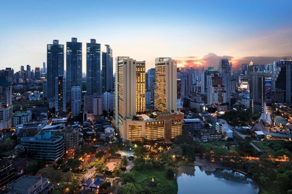 Готель Marriott Marquis Queen's Park 5*