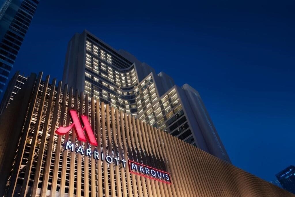 Фото Marriott Marquis Queen's Park 5*