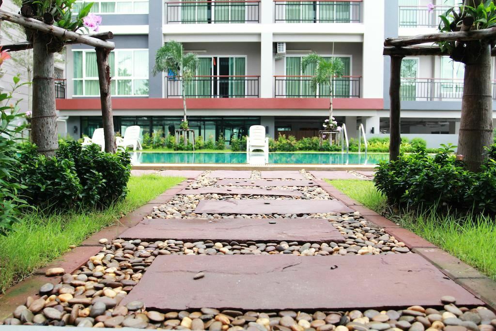 Готель 101 Holiday Suite Bangkok 4*