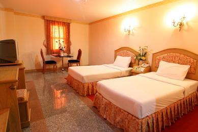 Изображение 13 Coins Hotel Ngam Wong Wan 2*