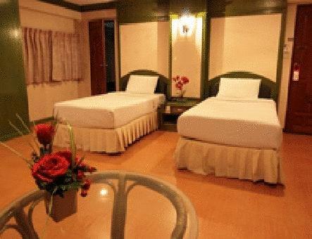 Фотография 13 Coins Tower Hotel Ratchada 2*