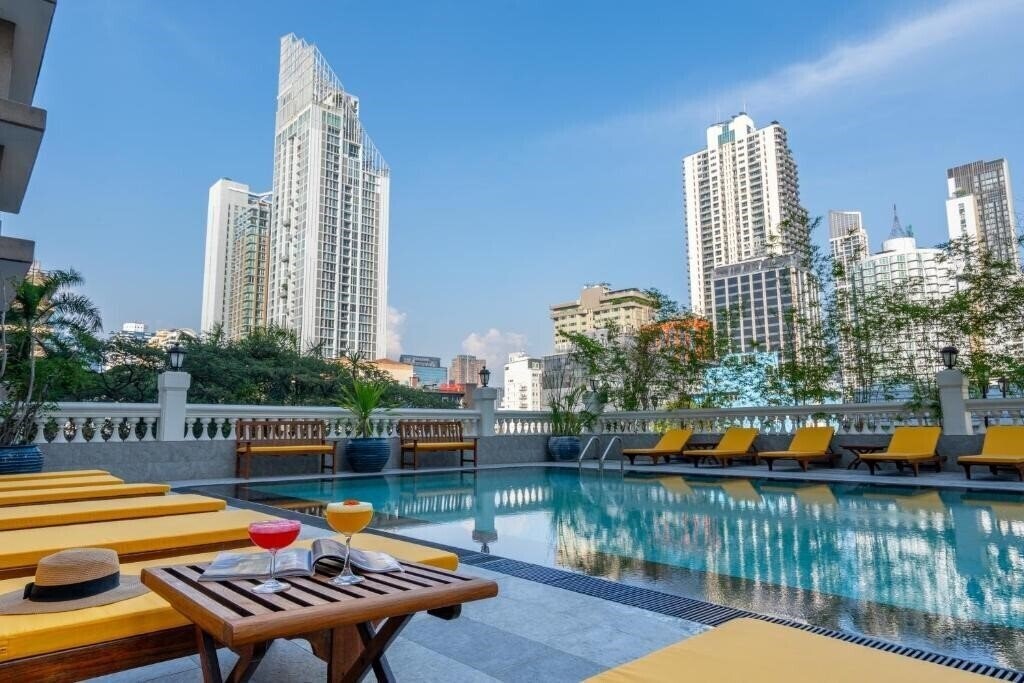 Отель NH Sukhumvit Boulevard 4*