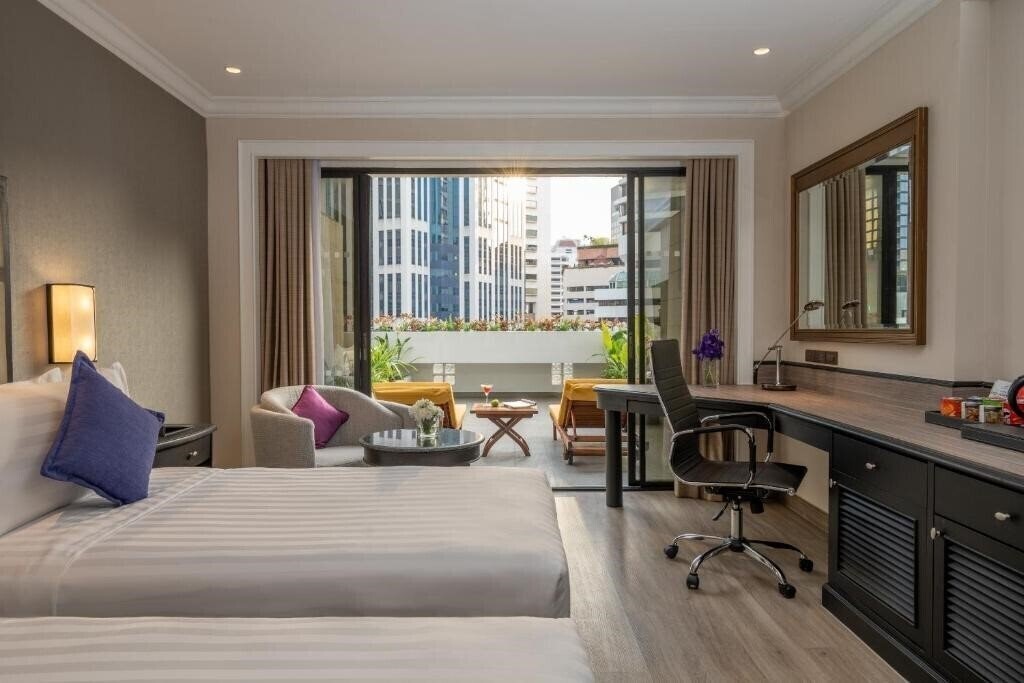 Фото NH Sukhumvit Boulevard 4*