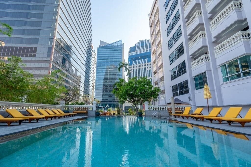 Картинка NH Sukhumvit Boulevard 4*