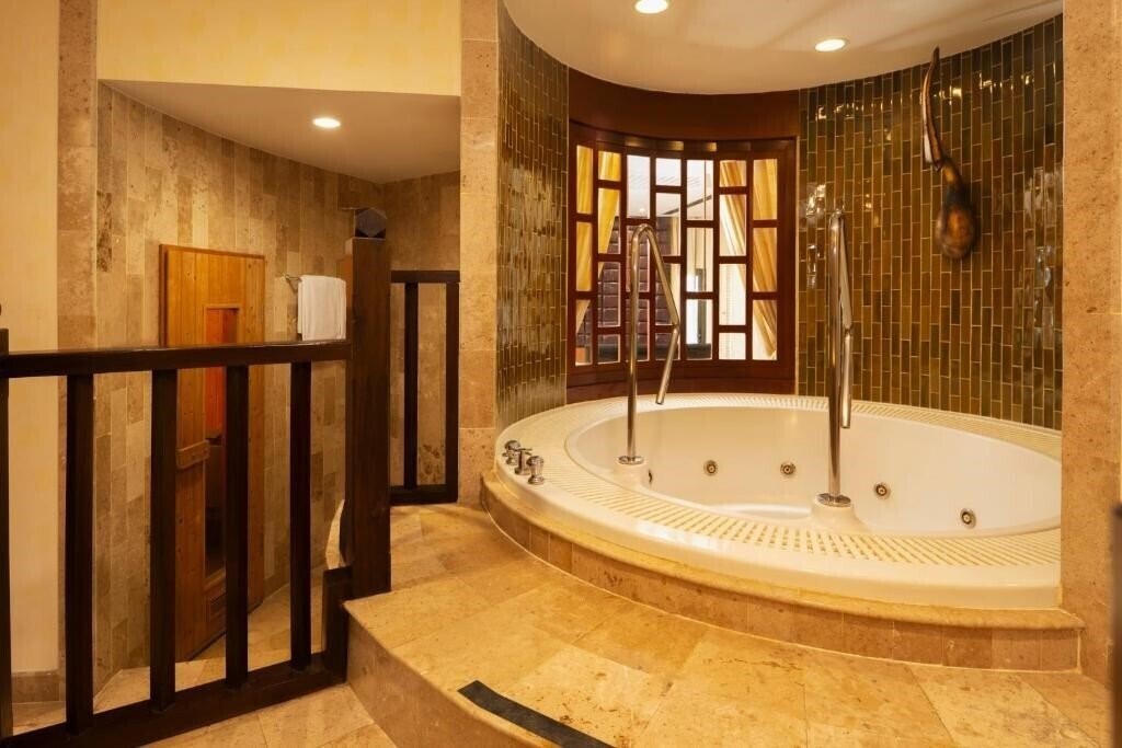 Картинка Davis Bangkok 4*