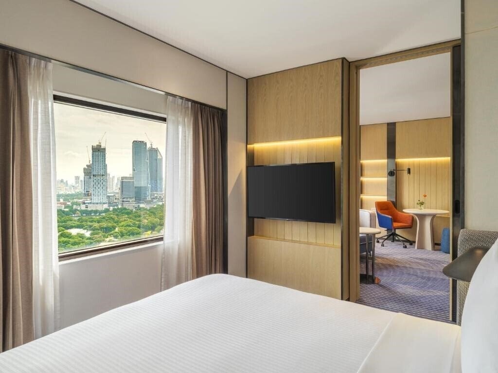 Фото Crowne Plaza Bangkok Lumpini Park by IHG (ex. Pan Pacific Bangkok Hotel) 4*