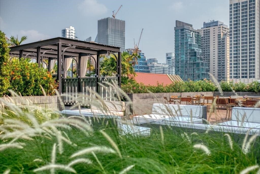 Картинка Movenpick Hotel Sukhumvit 15 Bangkok 5*