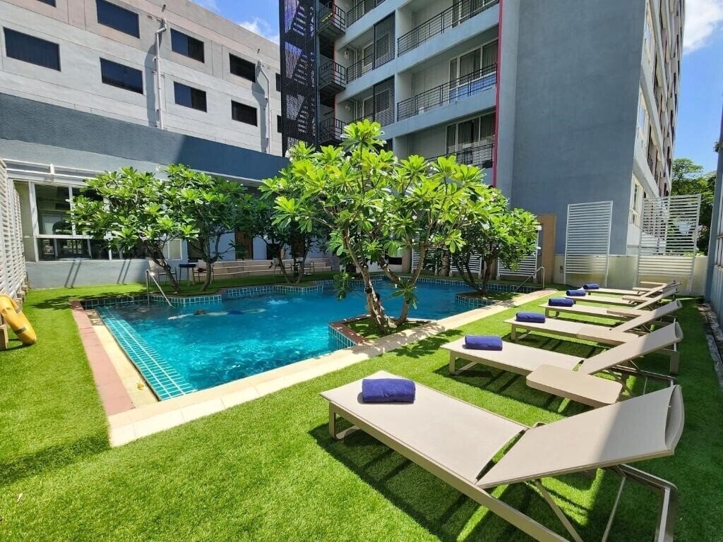 Фотографія Furamaxclusive Sathorn 4*