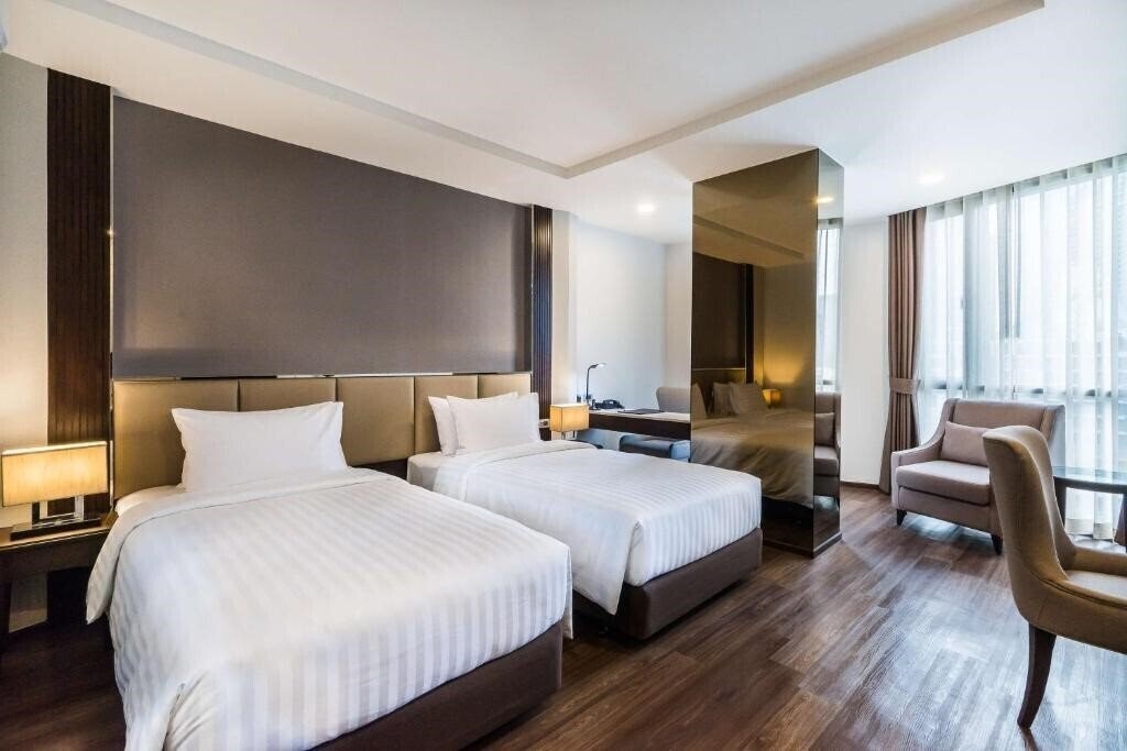Изображение Surestay Plus Sukhumvit 2 by Best Western 4*