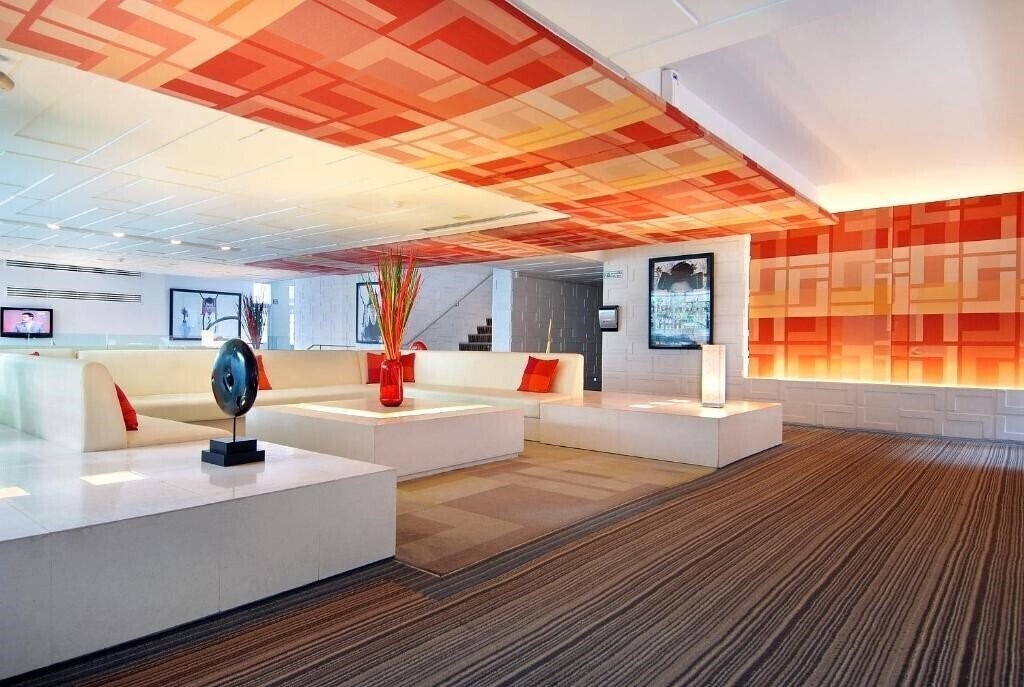 Картинка Le Fenix Sukhumvit 3*