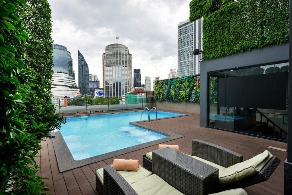 Фото Arawana Regency Park Sukhumvit 4*