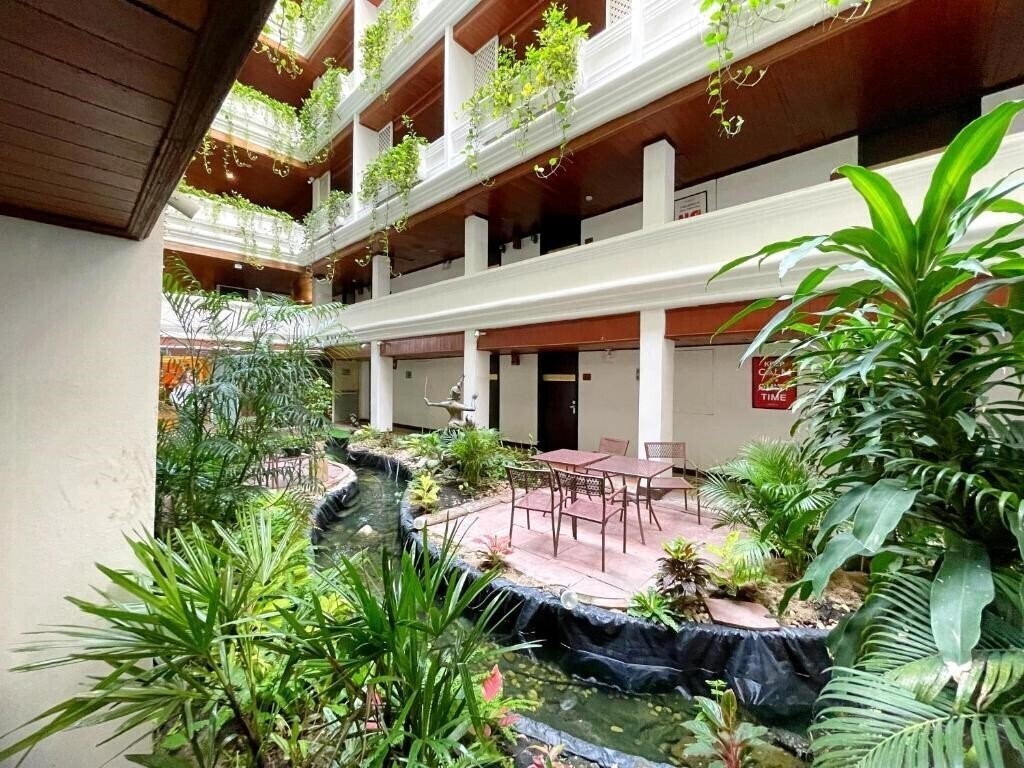 Фотография Arawana Regency Park Sukhumvit 4*