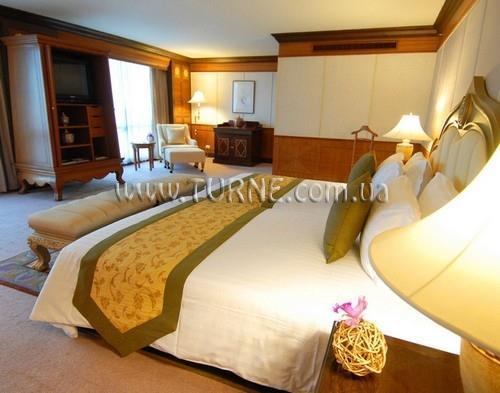 Готель The Imperial Queen's Park 3*