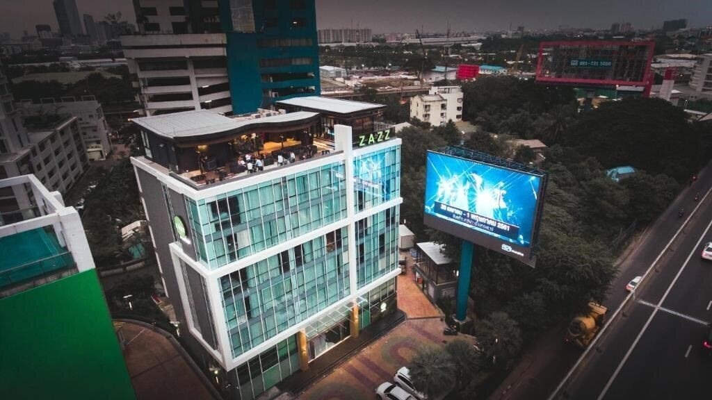 Отель Zazz Urban Bangkok 4*