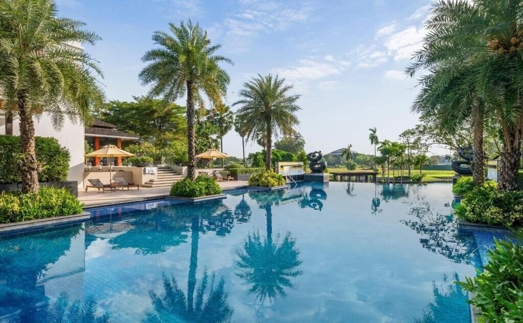 Отель Hilton Bangkok Suvarnabhumi Golf Resort & SPA 5*