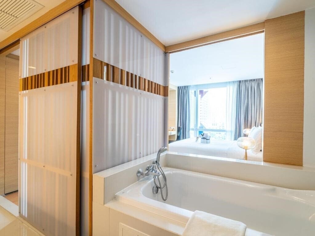 Фото Glow Pratunam 4*