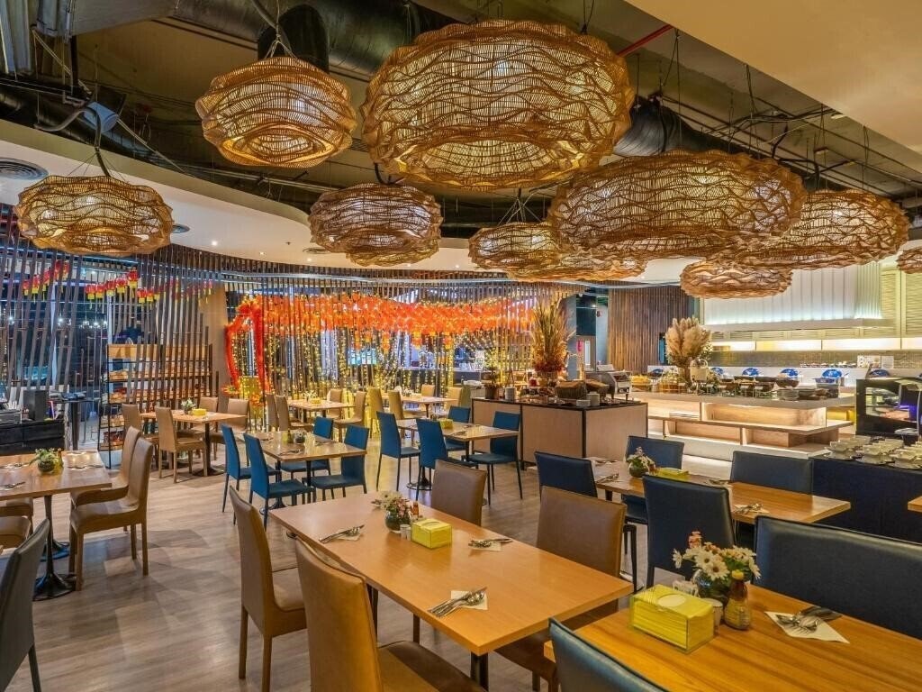 Картинка Glow Pratunam 4*