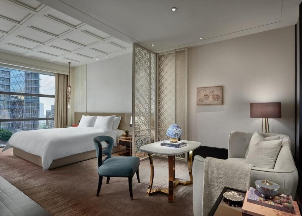 Готель Rosewood Bangkok 5*