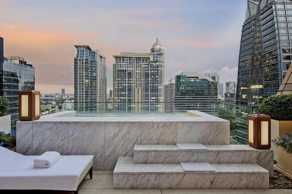 Картинка Rosewood Bangkok 5*