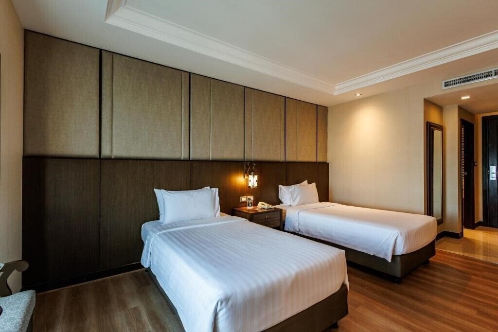 Фотографія Al Meroz Halal Hotel Bangkok 5*