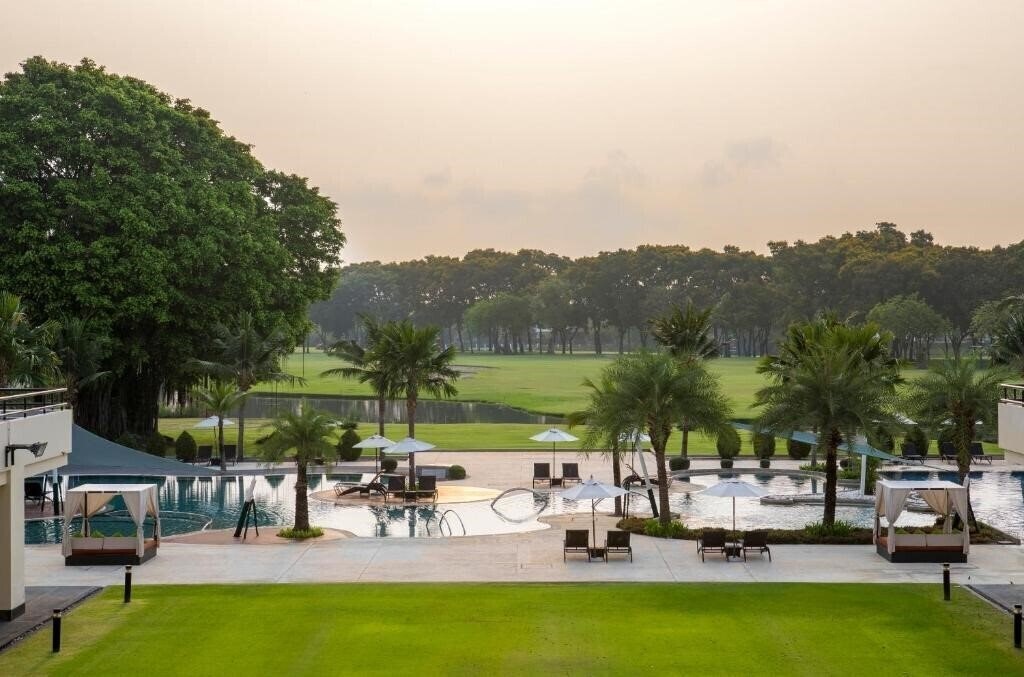 Картинка Eastin Thana City Golf Resort 4*