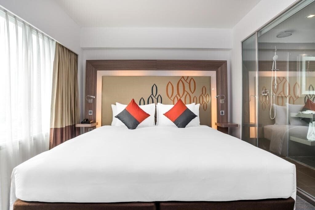 Изображение Hilton Garden Inn Bangkok Silom 4*