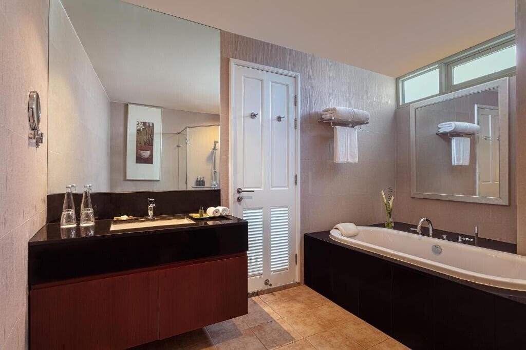 Фотографія Dusit Suites Ratchadamri 5*