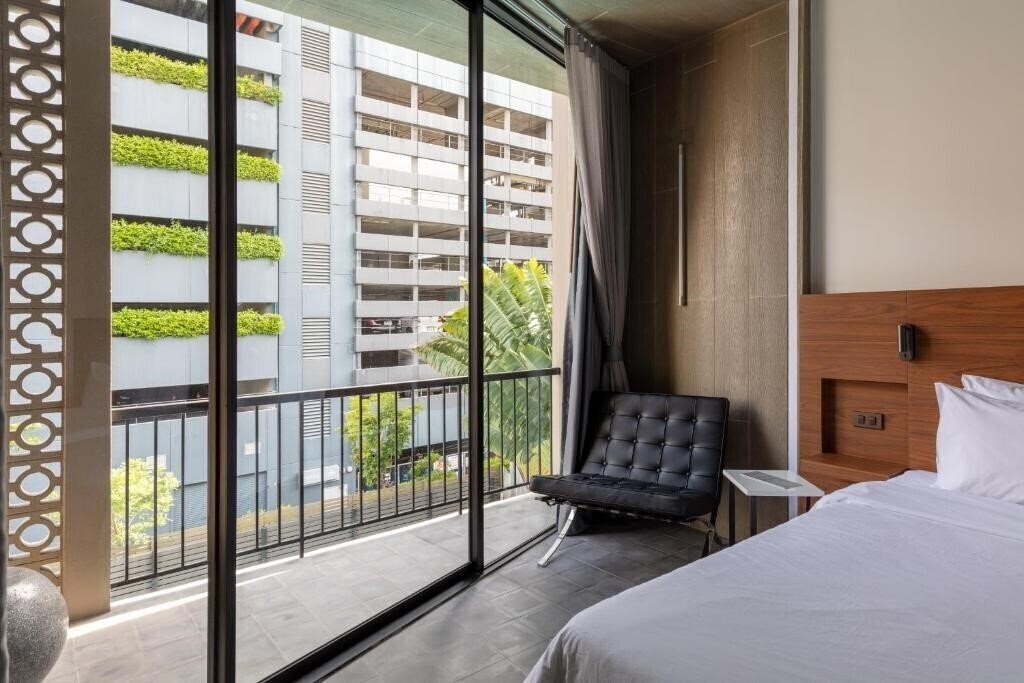 Фотография Reno Hotel Bangkok Southwind Crew 4*