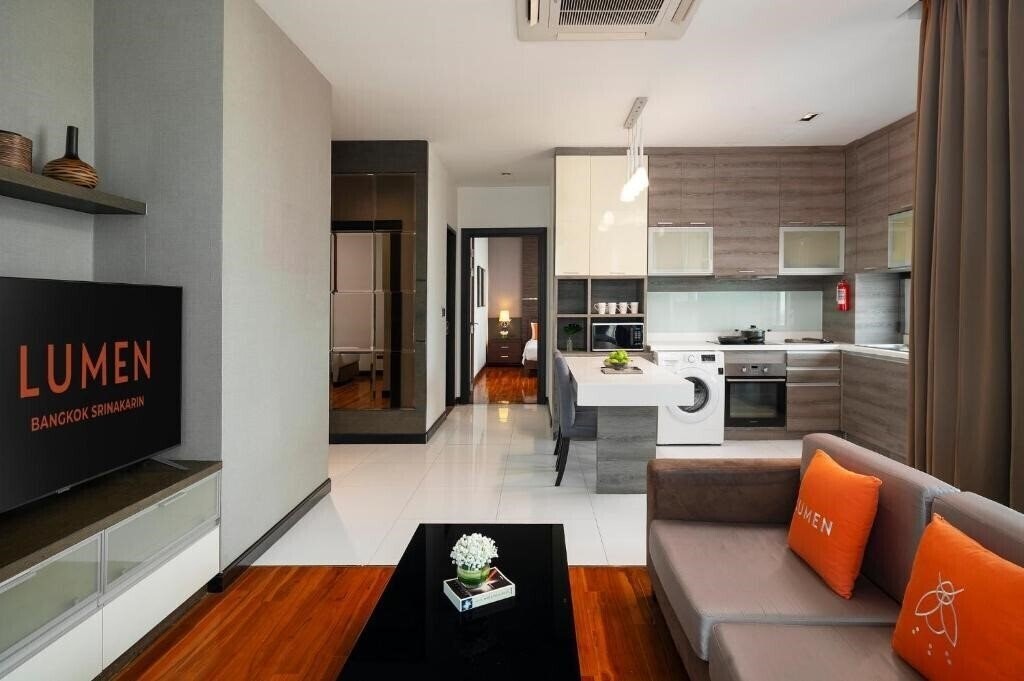 Фото The Vertical Suite Hotel 4*