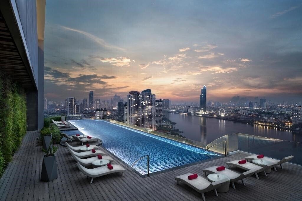 Готель Avani+ Riverside Bangkok Hotel 5*
