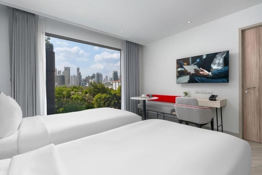 Фото Oakwood Studios Sukhumvit Bangkok 3*