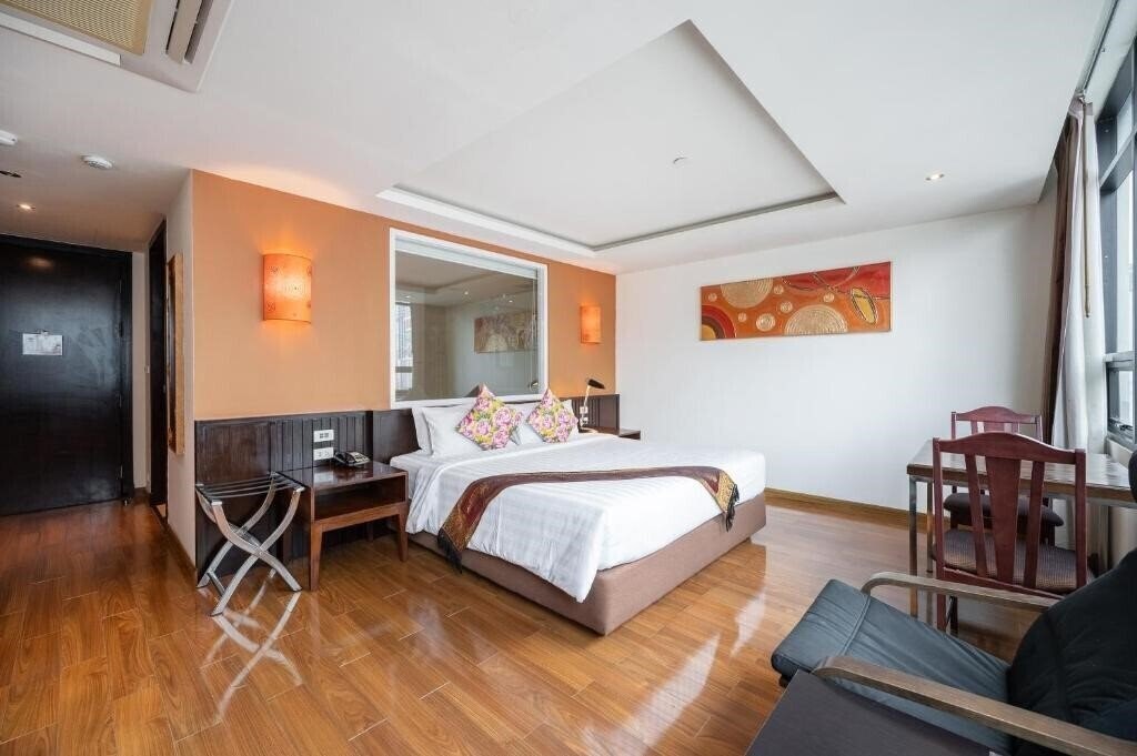 Готель Hotel Mermaid Bangkok 4*