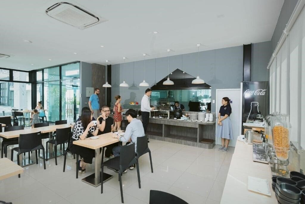 Фотографія Kokotel Bangkok Sukhumvit 50 4*