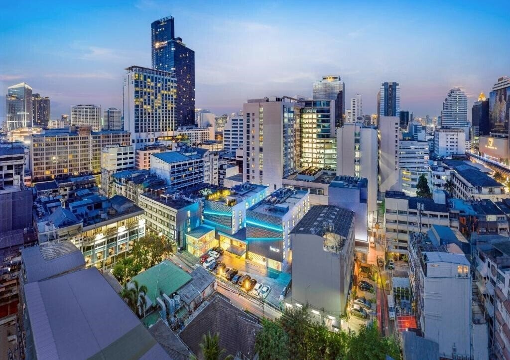 Готель The Quarter Silom 4*