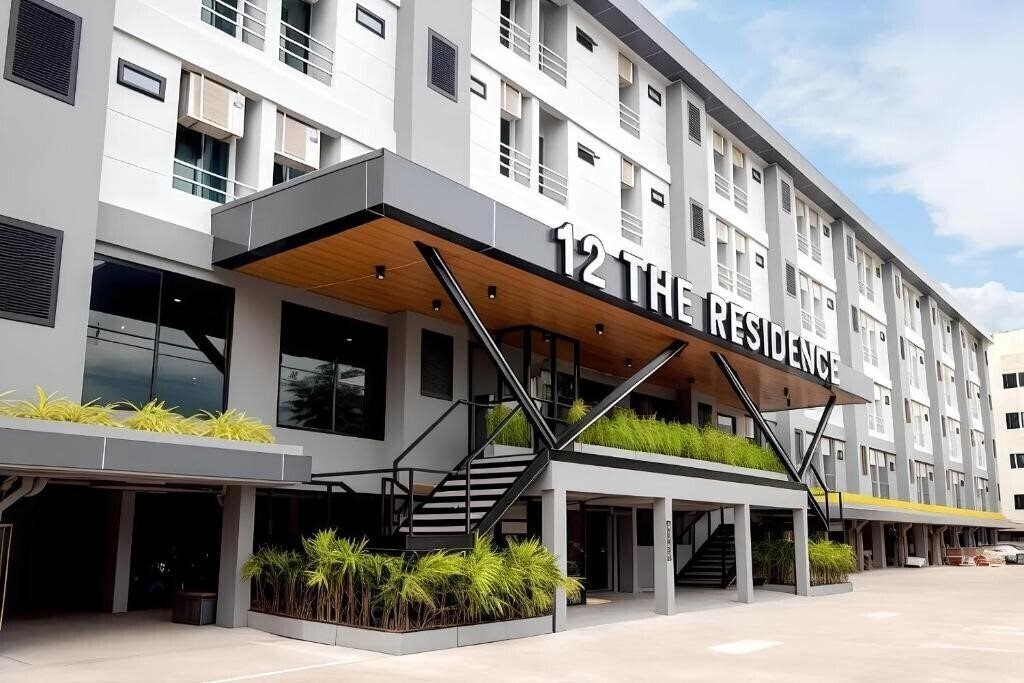 Отель 12 The Residence Hotel & Apartment 3*