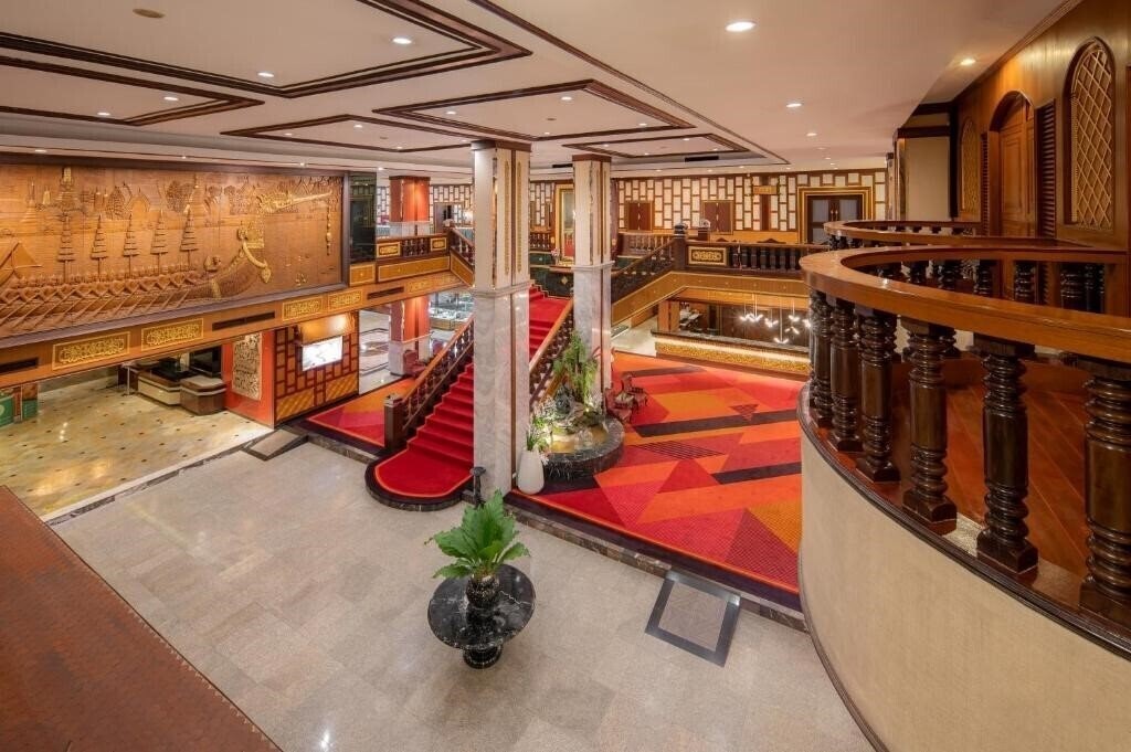 Готель Alexander Hotel 3*