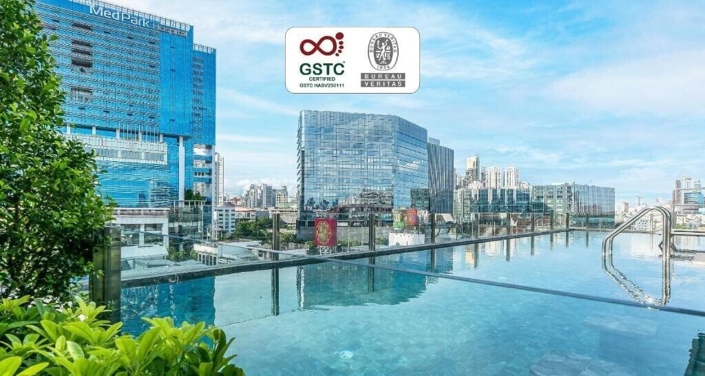 Отель Seekers Finders Rama Iv Hotel 3*
