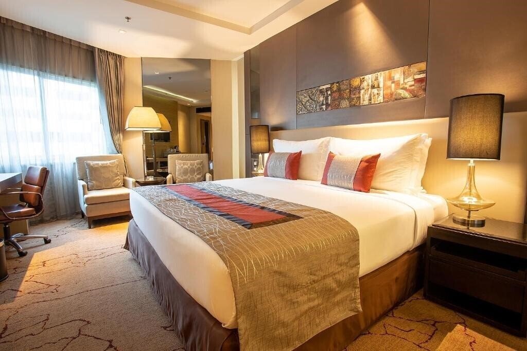 Отель Graceland Bangkok By Grace Hotel 4*