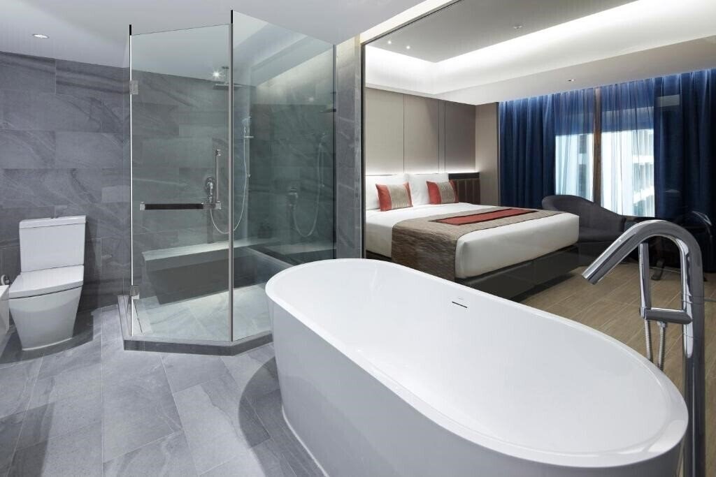 Фотографія Grace At Five By Grace Hotel 4*