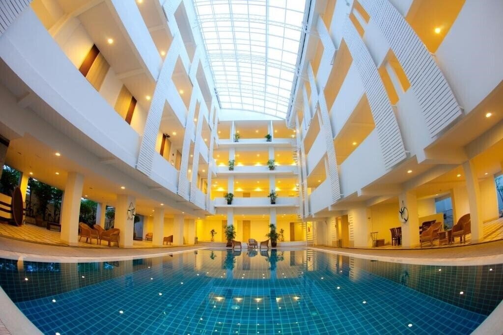Готель Trang Hotel Bangkok 3*