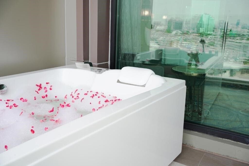 Фото Valia Hotel 4*